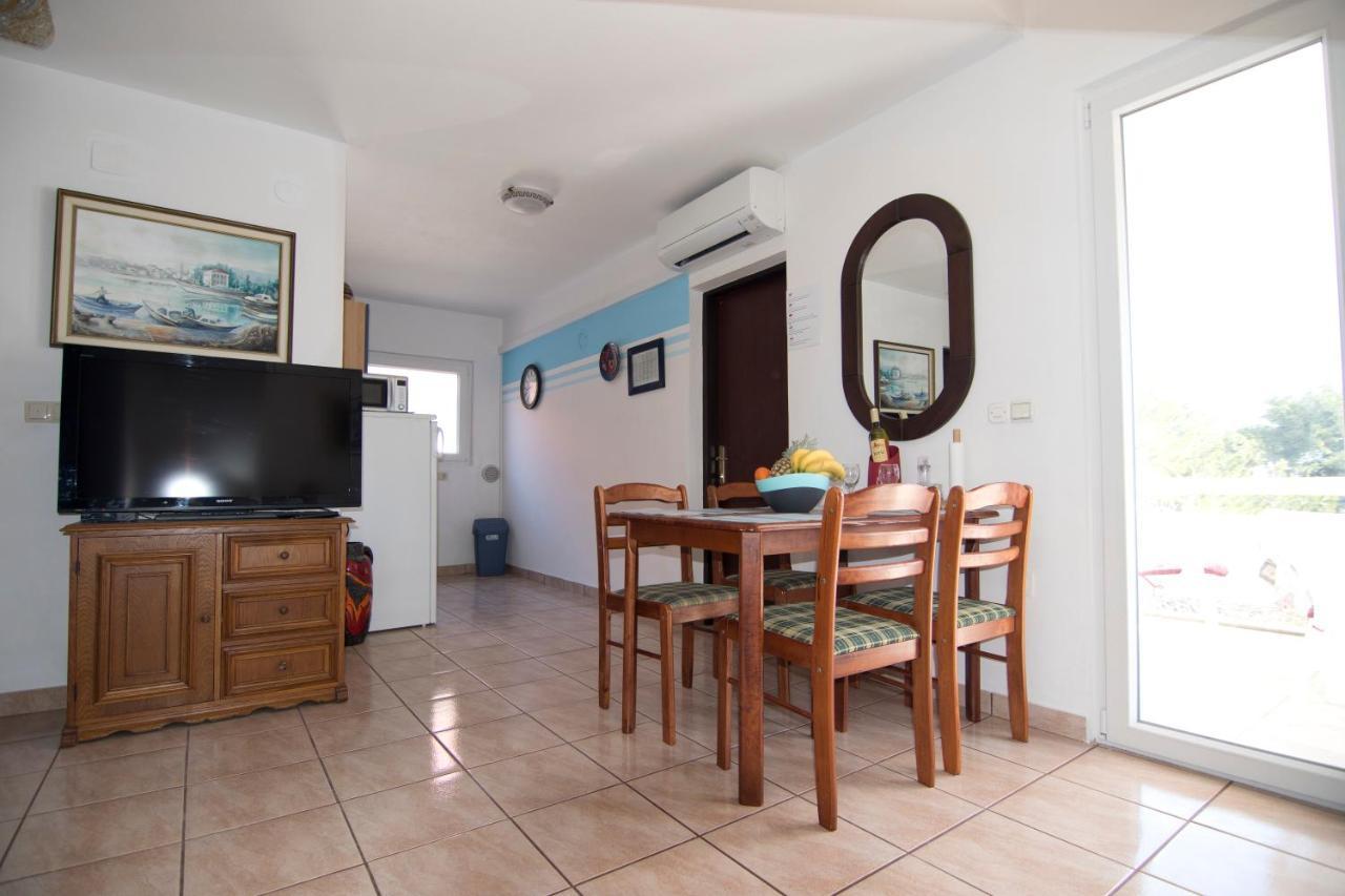 Apartmani Juric Vir Esterno foto