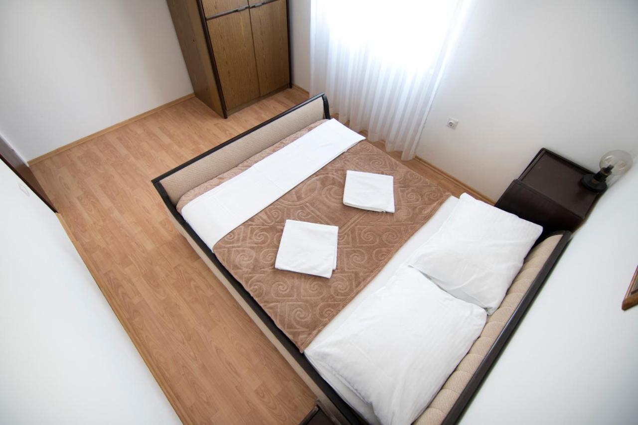 Apartmani Juric Vir Esterno foto